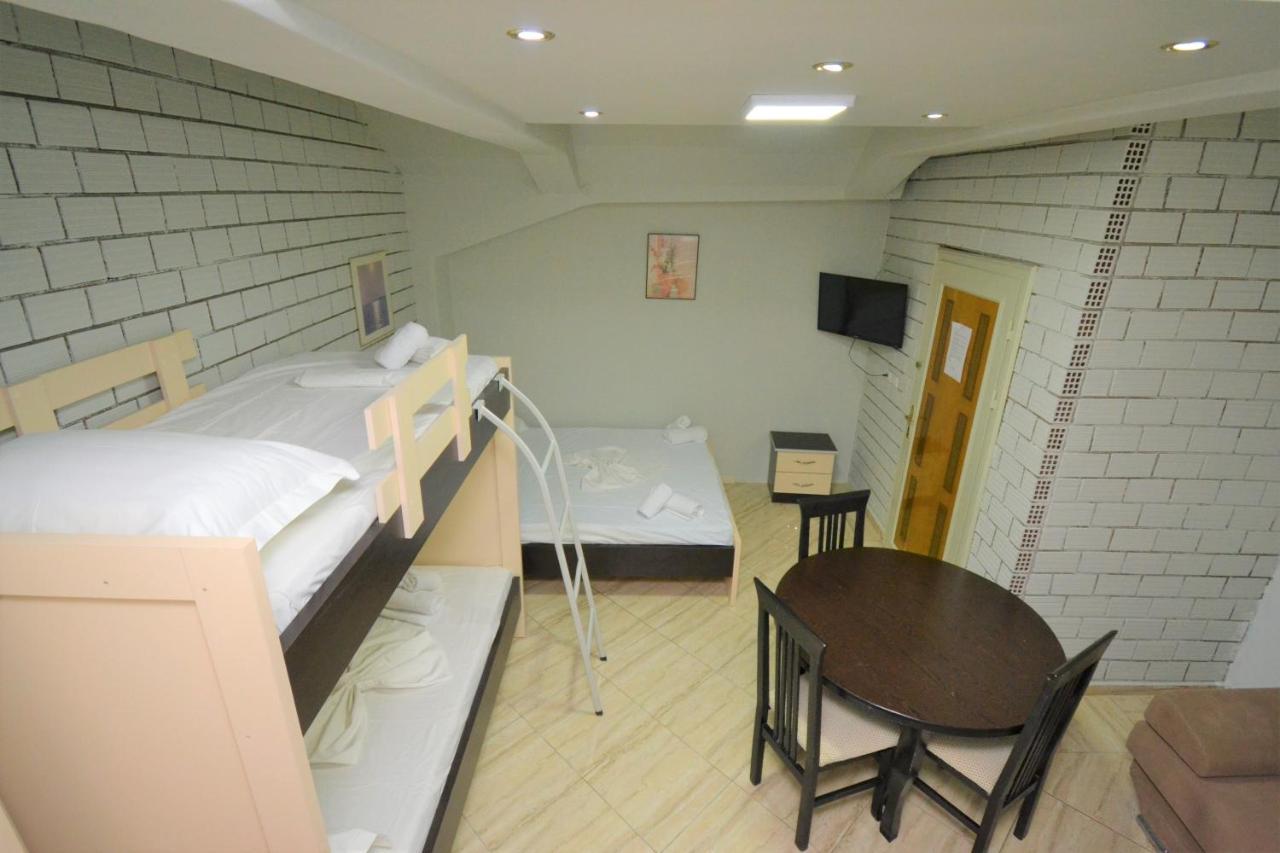 Jonian Central Condos Saranda Kültér fotó