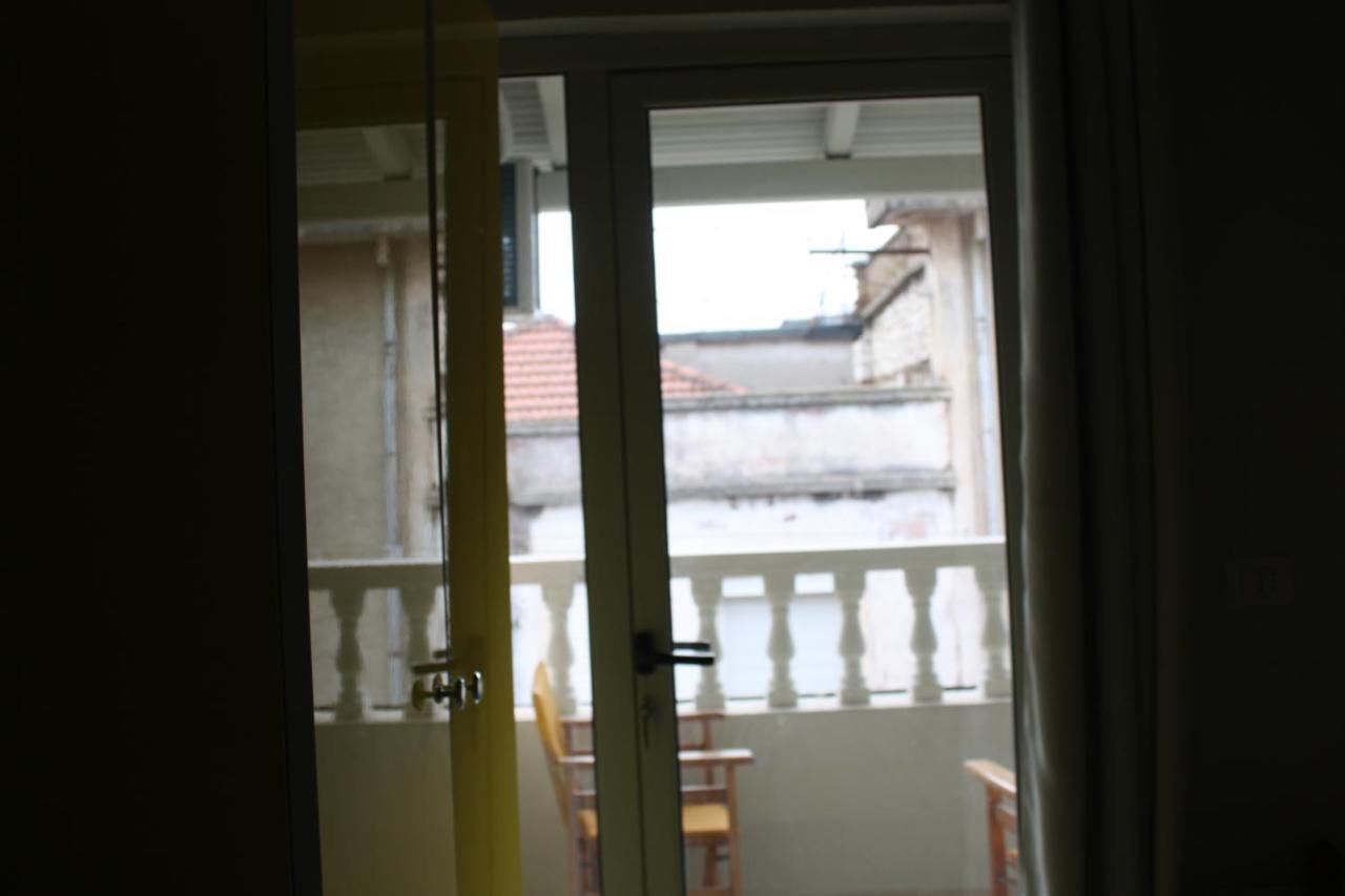 Jonian Central Condos Saranda Kültér fotó