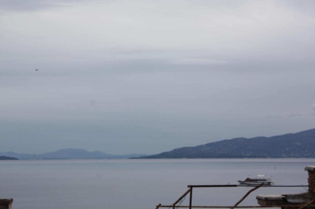 Jonian Central Condos Saranda Kültér fotó